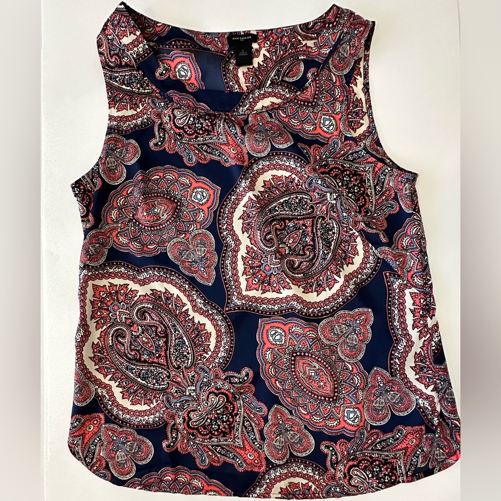 Elegant Ann Taylor paisley sleeveless top!
